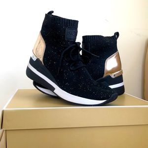 Michael Kors black and gold lace up bootie size 7.5